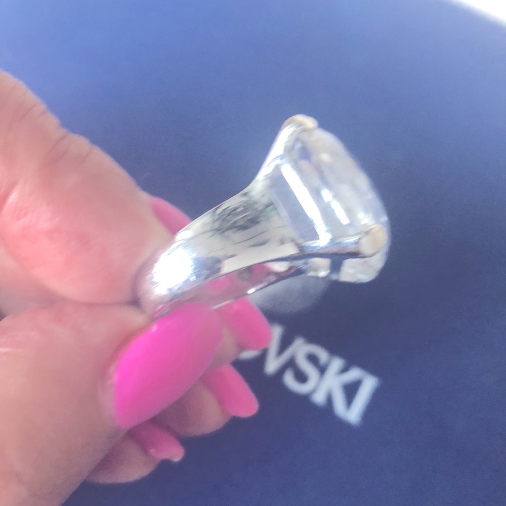 LARGE SWAROVSKI COCKTAIL RING - Picture 7 of 13